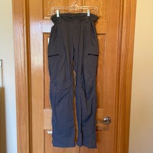 Lululemon Gray Cargo Ruched Pants Size Medium